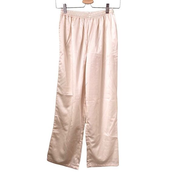 Anthony Richards Embroidered Pajama Set in Size Medium - Picture 8 of 9